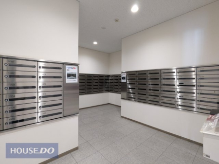  �`���V���U�����邱�Ƃ̂Ȃ��悤�z�����ꂽ�N���[���Ȋ��́A�ǍD�ȊǗ��̐��̏؁B�����C�����悭�X�֕����`�F�b�N�ł���A�Z�ݐS�n�̗ǂ��������ɂ���܂��B