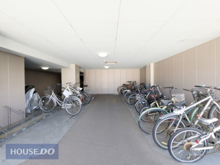  �T�C�N�����b�N�̗̍p�ɂ��A��ɐ��R�Ƃ�����Ԃ��L�[�v�B�ׂ̎��]�ԂƗ��܂�X�g���X���Ȃ��A�Z���������X�}�[�g�ɏo�ɂł��܂��B