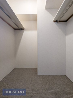 ���[ �m���͂������A�X�[�c�P�[�X��G�߉Ɠd�Ȃǂ̑傫�ȉו����܂Ƃ߂Ď��[�ł���E�H�[�N�C���N���[�[�b�g�B���������������ƒ�ł��A���������ő���ɍL���A�������ۂ��Ƃ��ł��܂��B