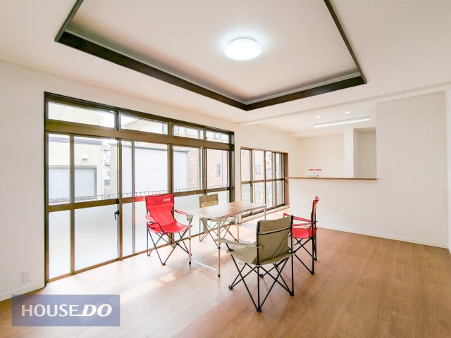 ���r���O �y���r���O�z���n�����ʐ^�B