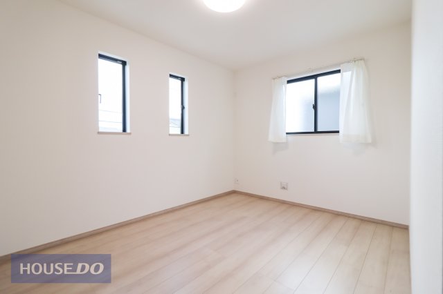 �Q�� �y�Q���z���邢�̌��̓����Q���ł��B�]�T�̂���Q������炵�����������N�A�b�v�I�G�߂��킸�S�n�悢���z�̐Q�����S�Ɛg�̂������ق��������̃v���C�x�[�g���