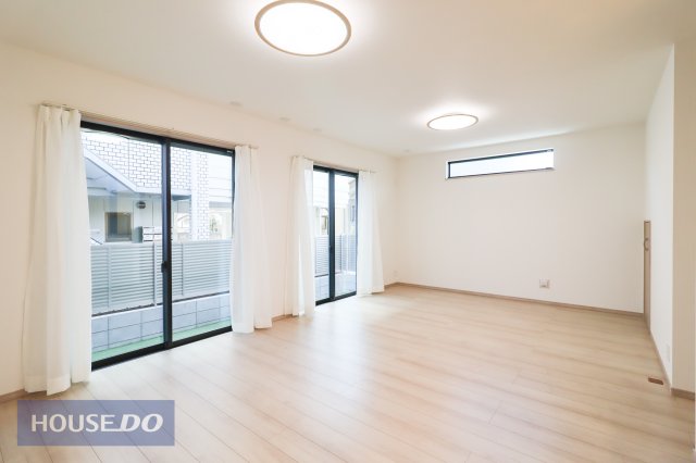 ���r���O �y���r���O�z��؂ȉƑ��Ɖ߂����ꏊ������A�K������ލL������������m�ہ���������̗ǂ����r���O�́A�d�C��̐ߖ�A���󕨂̊����A�J�r�̗}���A���N���i�ȂǁA�����̃����b�g������܂��I