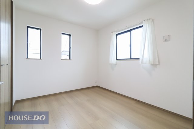 �Q�� �y�Q���z���邢�̌��̓����Q���ł��B�]�T�̂���Q������炵�����������N�A�b�v�I�G�߂��킸�S�n�悢���z�̐Q�����S�Ɛg�̂������ق��������̃v���C�x�[�g���