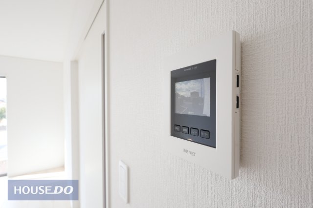  �yTV�C���^�[�z���z�J���[TV�C���^�[�z���B�^��@�\�t���ŁA�h�Ə�͂������A���͂����Ȃǂ̔c���ɂ��֗��B