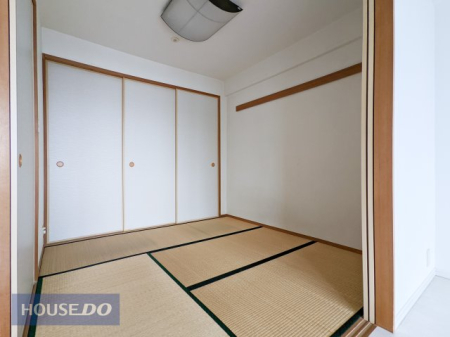 ���̑����� �����̍���ɕ�܂�āB����̔�����₷�A�S���������a�̋�ԁB