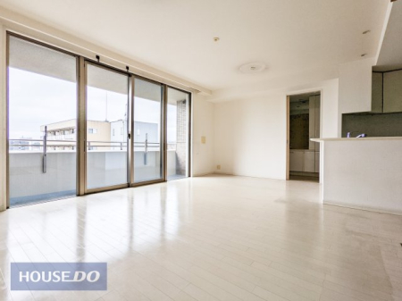 ���r���O �_�C�j���O�ƃ��r���O���ɂ₩�ɕ������A�g������̗ǂ����C�A�E�g�B