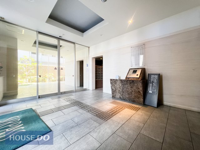 �G���g�����X �z�����D�����������ށA���邭�J���I�ȃG���g�����X�z�[���B�Ƒ��̋A�����������ݍ��ށA���炬�̋�ԁB