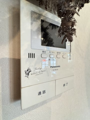  �J���[�̘^��@�\�t���ŁA�s�ݎ��̗��K�҂��m�F�\�B�h�Ə�͂������A���͂����Ȃǂ̔c���ɂ��֗��I