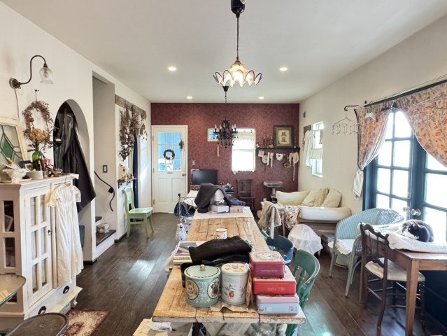 ���r���O �k�����r���O�͉ď�ɗ������߂����邾���łȂ��A�[�Ă����Y��Ɍ����܂��􏰍ނ͖��C�ނ��g�p���Ă���܂��B