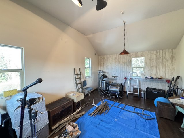 ���̑����� �Q�K�m��12���B�����I�ɂQ�����ɕ����邱�Ƃ��\�ł��B