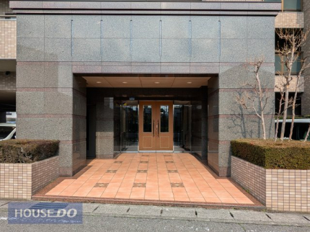 �G���g�����X �Β��肪�{���ꂽ�d�����̂���G���g�����X�I