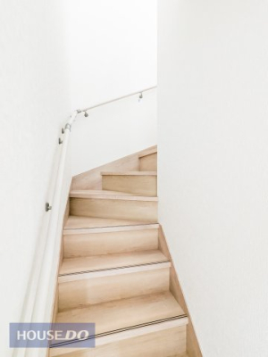 ���̑����� �y�����z�K�i�͎肷�������D�w���񂩂炨�q�l�⍂��҂����S�ł��B�܂��A�̂ڂ�₷���悤�Ɉ�i�̉��s�����L���݌v����Ă���܂��B