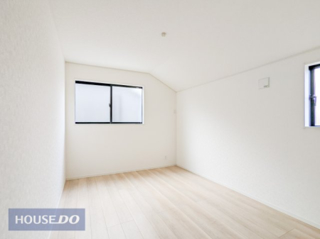 �Q�� �y�Q���z���邢�̌��̓����Q���͑傫���x�b�g���]�T�������ē���L���B