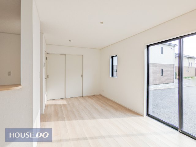 ���r���O �y���r���O�z��؂ȉƑ��Ɖ߂����ꏊ������A�K������ލL������������m�ہ��������̂�������ŁA�C���e���A�̃R�[�f�B�l�[�g���y�����Ȃ�܂��ˁI