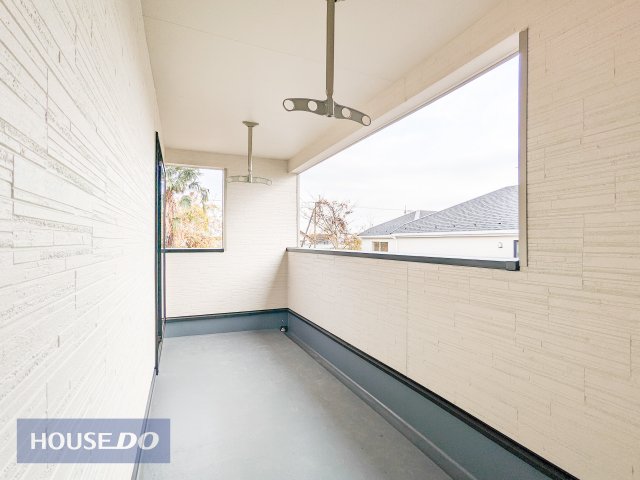 �o���R�j�[ �y�o���R�j�[�z�L�X�o���R�j�[�ł��z�c����󕨂��������񊱂��邾���łȂ��A���͂̎������C�ɂ����Ƀv���C�x�[�g�Ȏ��Ԃ��߂��������b�N�X��ԂƂ��Ă��g���܂��ˁ�