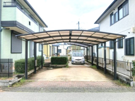  �y���ԏ�^���n�ʐ^�z�������Ƃ������ԃX�y�[�X�́A����Q��A���v�R�䒓�ԉ\�B�R���N���[�g�d�グ�B