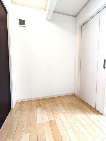 ���[ �E�H�[�N�X���[�N���[�[�b�g�I�ʂ蔲���\������2�����̋��L���[�X�y�[�X�ɂ��g���܂���