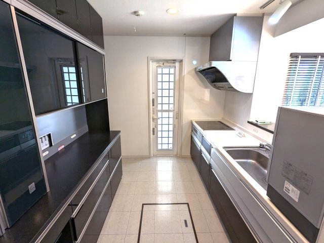 �L�b�`�� ����������Ă���܂��I�S�~�o�����y�X�ł���