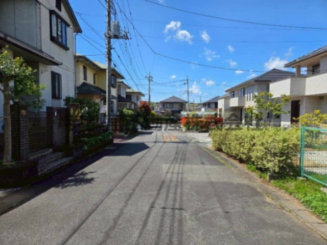 ���̑� ��Ƃ肠�镝���̑O�ʓ��H�B���ʂ����ǂ��A���Ԃ̏o������◣�����X���[�Y�ɍs���܂��B�^�]�����ȕ���A�傫�߂̂��Ԃ��������̕������S�ł��B