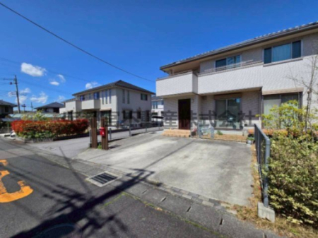  �쑤�ɕ���2��A�k���ɏc��2��́y�v4��z���Ԃ��\�B���C�t�X�^�C���ɍ��킹�Ďg����������A��Ƃ肠��~�n�݌v�����͂ł��B