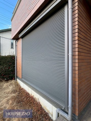  �h�Ɩʂ����łȂ��A�f�M��h�����ʂ����҂ł���V���b�^�[�t�I