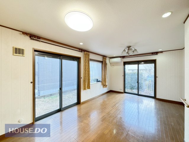 ���r���O �J�����̂���A���邢���r���O�B���t�H�[���̂����k������܂��B