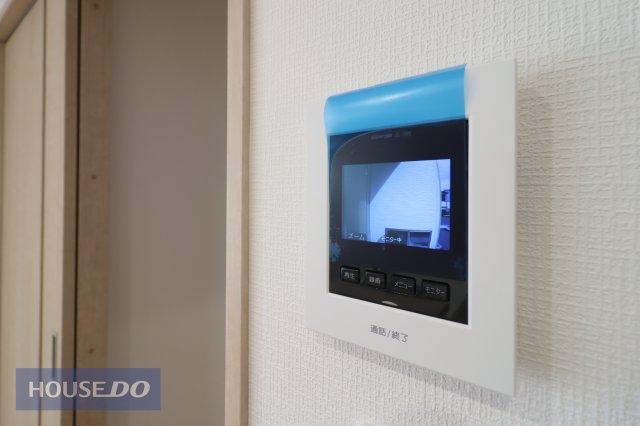  �yTV�C���^�[�z���z�J���[TV�C���^�[�z���B�^��@�\�t���ŁA�h�Ə�͂������A���͂����Ȃǂ̔c���ɂ��֗��B