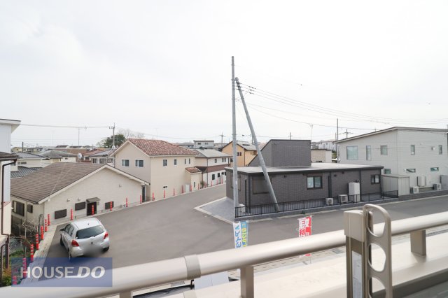 ���̑� �y��������̒��]�z�o���R�j�[����̌i�F�B�\���ȊԊu���m�ۂ���Ă���܂��B