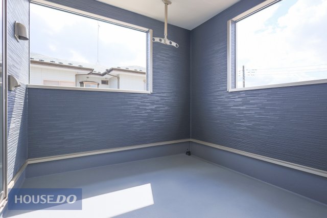 �o���R�j�[ �y�o���R�j�[�z�L�X�o���R�j�[�ł��z�c����󕨂��������񊱂��邾���łȂ��A���͂̎������C�ɂ����Ƀv���C�x�[�g�Ȏ��Ԃ��߂��������b�N�X��ԂƂ��Ă��g���܂��ˁ�