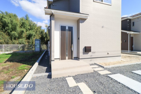  �������Ƃ������ցB���s���̂���|�[�`�ŉJ�̓������S�ł��B