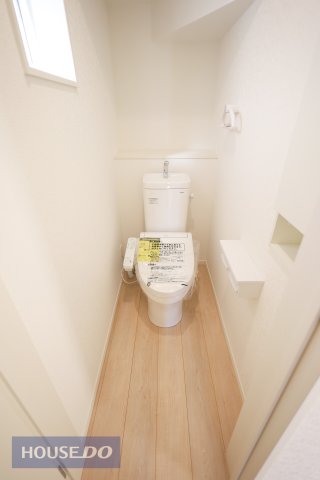 �g�C�� �y�g�C���z�������g�[�֍��t���B�Q�ӏ�����̂ŁA�Z�������ł����S��ق��ƈꑧ����v���C�x�[�g��Ԃ͍L�߂̐݌v�ƂȂ��Ă���܂��B