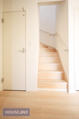 ���̑����� �y�����z�K�i�͎肷�������D�w���񂩂炨�q�l�⍂��҂����S�ł��B�܂��A�̂ڂ�₷���悤�Ɉ�i�̉��s�����L���݌v����Ă���܂��B