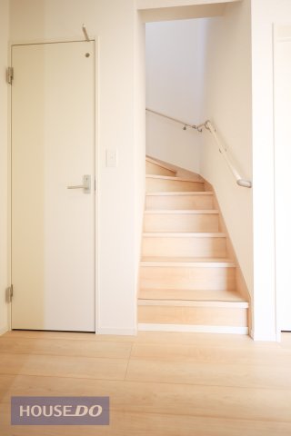 ���̑����� �y�����z�K�i�͎肷�������D�w���񂩂炨�q�l�⍂��҂����S�ł��B�܂��A�̂ڂ�₷���悤�Ɉ�i�̉��s�����L���݌v����Ă���܂��B