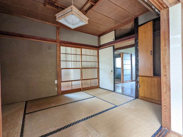 ���r���O -