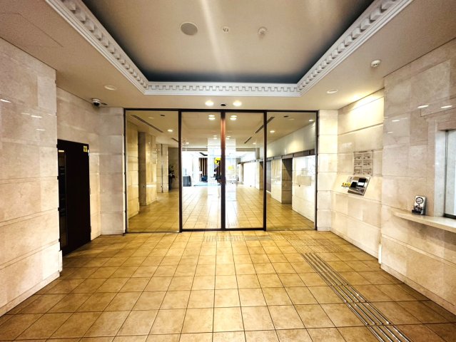 �G���g�����X ���S�̃I�[�g���b�N�ł��B