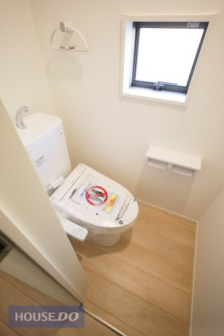 �g�C�� �y�g�C���z�������g�[�֍��t���B�Q�ӏ�����̂ŁA�Z�������ł����S��ق��ƈꑧ����v���C�x�[�g��Ԃ͍L�߂̐݌v�ƂȂ��Ă���܂��B