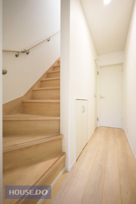 ���̑����� �y�����z�K�i�͎肷�������D�w���񂩂炨�q�l�⍂��҂����S�ł��B�܂��A�̂ڂ�₷���悤�Ɉ�i�̉��s�����L���݌v����Ă���܂��B