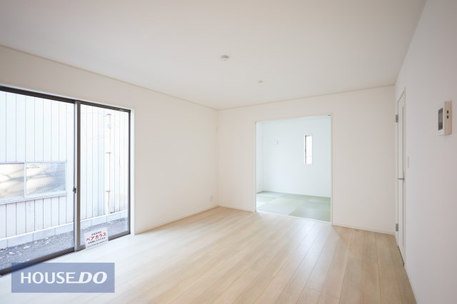 ���r���O �y���r���O�z��؂ȉƑ��Ɖ߂����ꏊ������A�K������ލL������������m�ہ��������̂�������ŁA�C���e���A�̃R�[�f�B�l�[�g���y�����Ȃ�܂��ˁI