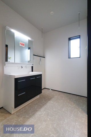  �y�E�ߏ��z���ʒE�ߏ��͂������Ƃ����X�y�[�X�Ŏg���₷���ł��B