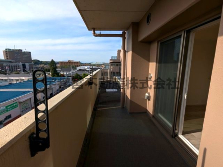 �o���R�j�[ ���r���O�ɖʂ����o���R�j�[�@��������ǍD�@��������̂��������花������ł��B