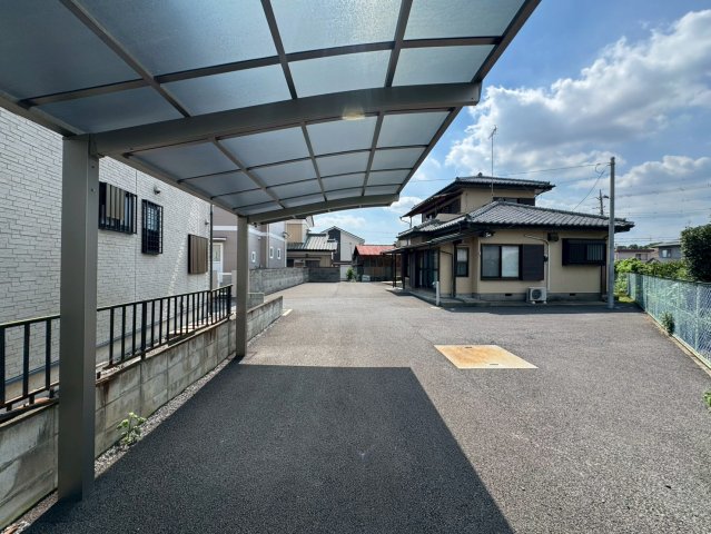  �J�[�|�[�g�t�̍L�X�J�[�X�y�[�X�͂T��ȏ�I���q�p�Ƃ��Ă��d�󂵂܂��ˁB�Ƒ��̏o�����鎞�Ԃ��قȂ��Ă����S�ł��B