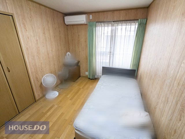 �q������ 2�K�A�^�񒆂�6���̗m���ł��B