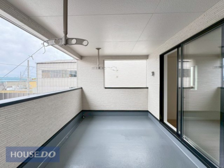�o���R�j�[ �L�X�o���R�j�[�ł��z�c����󕨂��������񊱂��邾���łȂ��A���͂̎������C�ɂ����Ƀv���C�x�[�g�Ȏ��Ԃ��߂��������b�N�X��ԂƂ��Ă��g���܂��ˁ�