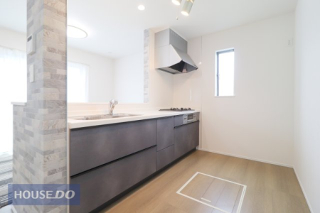 �L�b�`�� �Ƒ��̏Ί炪���܂�闝�z�̃L�b�`�����Ǝ��������Ɗy����������K�ȃL�b�`���X�y�[�X�ł���