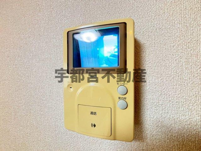  �yTV���j�^�[�t�C���^�[�z���z���n�ʐ^�F���q�̊炪������TV���j�^�[�t�h�A�z���B��������Ɛ����������܂��̂ň��S�ł��B
