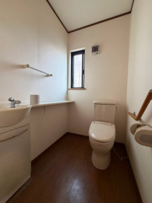 �g�C�� ������肵���g�C���X�y�[�X�B���t���Ŋ��C�����ǍD�ł��B2�ӏ�����̂ŁA�Z�����������S�ł��ˁI