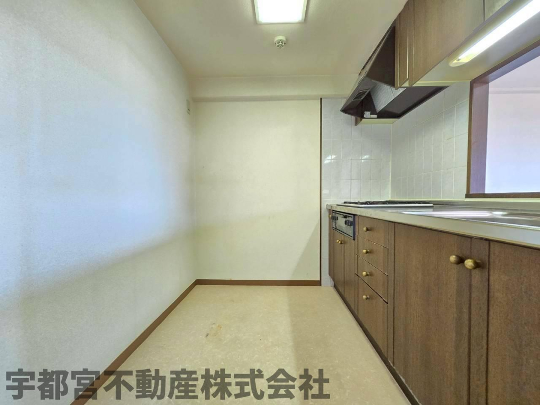 �L�b�`�� 2.9���Ƃ����T�C�Y�́A���ʂȈړ������Ȃ��ςތ����I�ȃ��C�A�E�g���\�ł��B