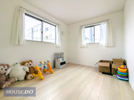 �q������ �x�b�h�Ɗ���u���Ă��傤�Ǘǂ��L���ł��B��e�ʂ̃E�H�[�N�C���N���[�[�b�g���t���Ă��܂���
