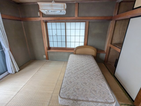 ���̑����� ��������Q�]�񂾂�ƁA������肭�낰����K��ԁB�i�Ƌ�Ɠd�͕ЂÂ��܂��j