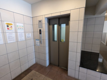 ���̑� �G���x�[�^�[